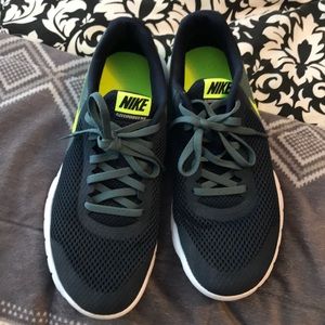 NIKE shoes